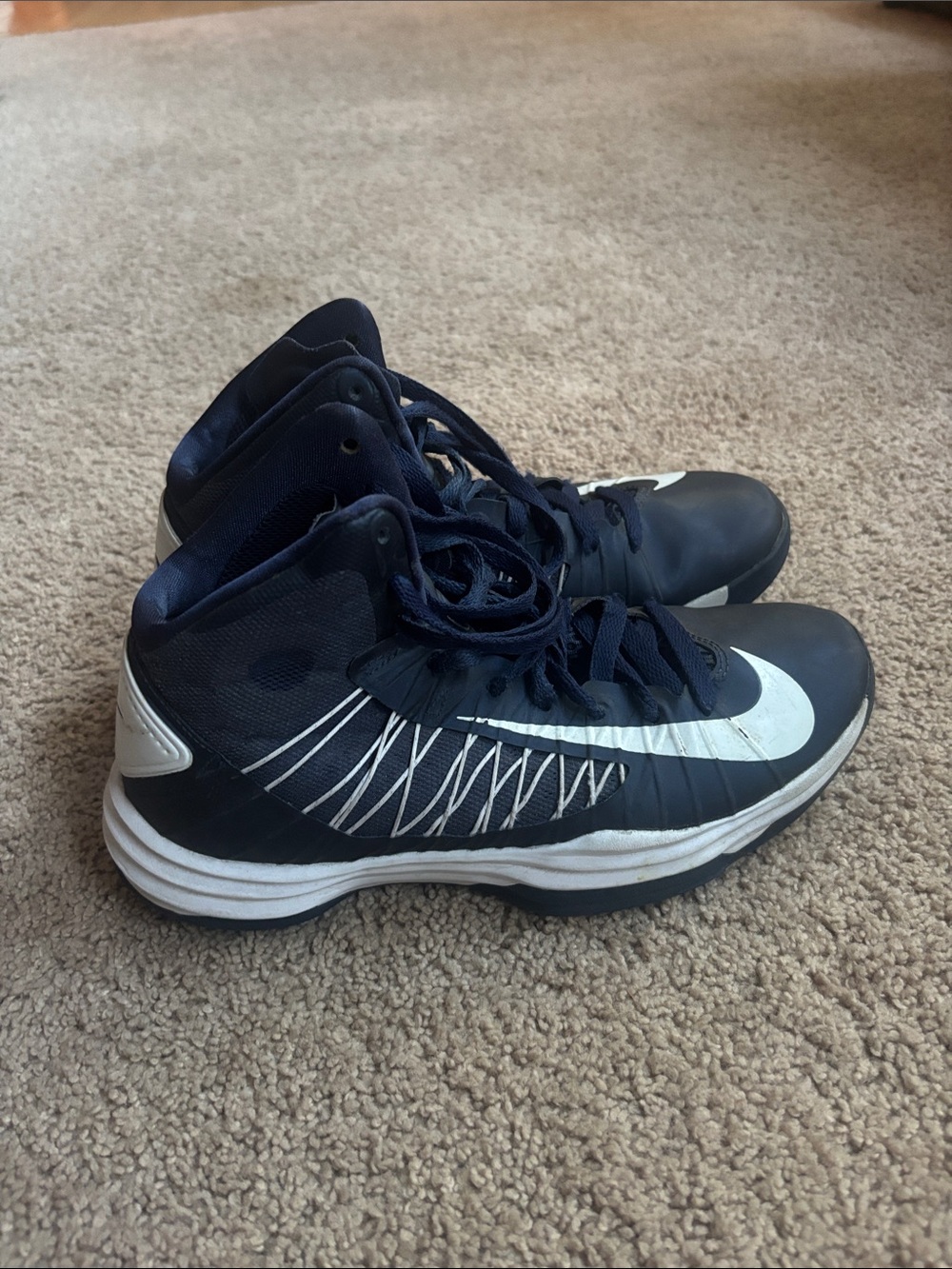 Nike Hyperdunk High top Basketball Sneakers